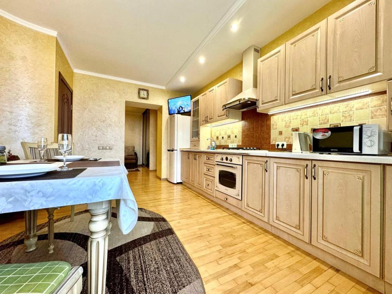 Apartpoltava Вишукані Просторі Апартаменти, Аграрний Університет, Звітна Документація ภายนอก รูปภาพ